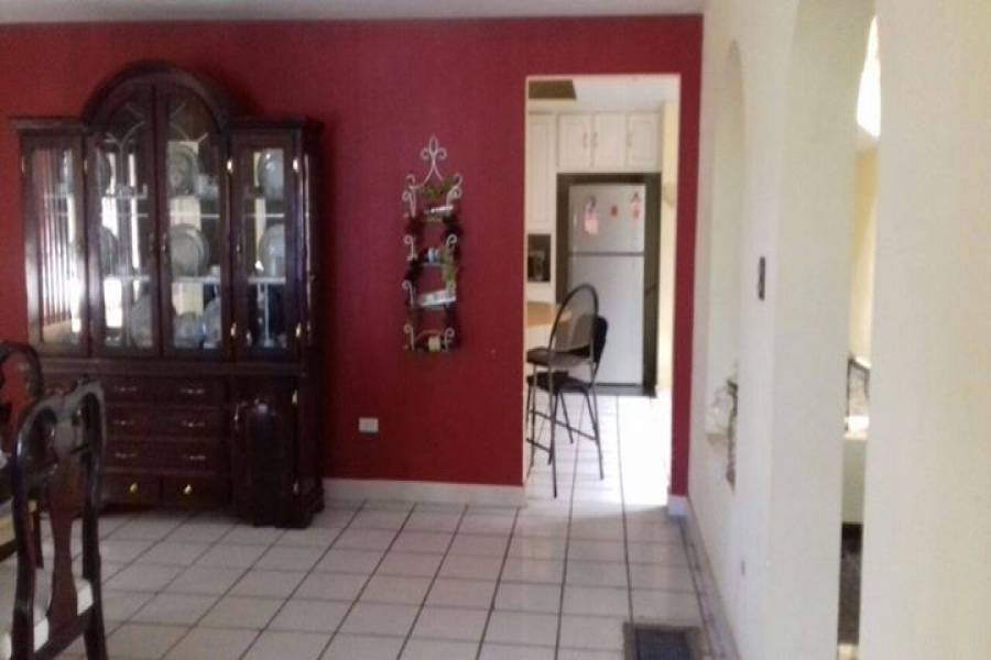 Chihuahua,Chihuahua,México,3 Habitaciones Habitaciones,3 BañosBaños,Casas,2,2898