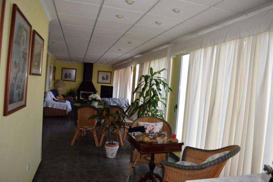 Dénia,Alicante,España,5 Bedrooms Bedrooms,2 BathroomsBathrooms,Apartamentos,20981