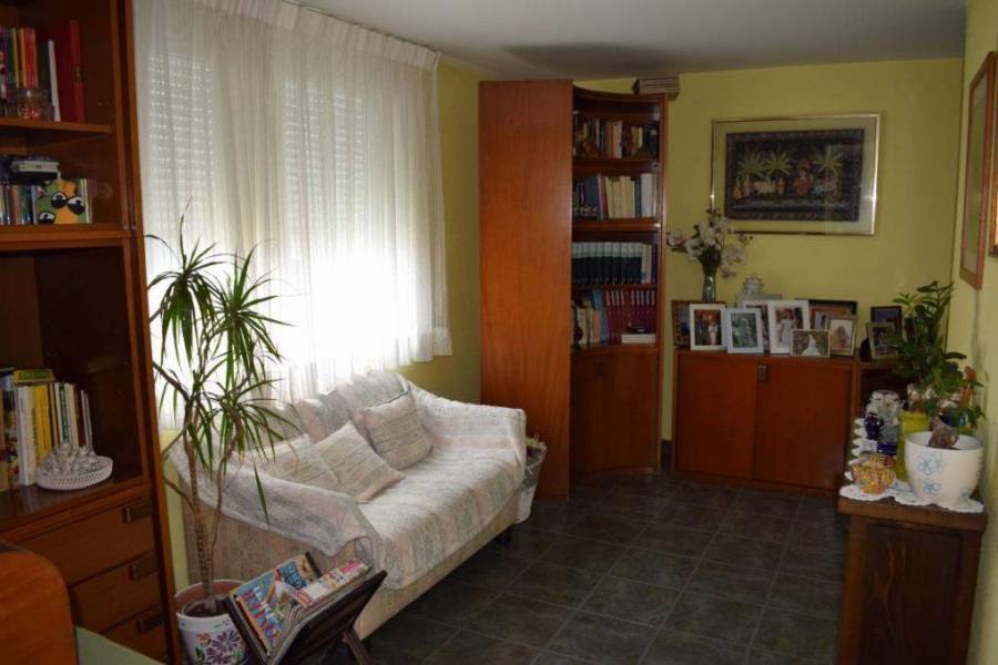 Dénia,Alicante,España,5 Bedrooms Bedrooms,2 BathroomsBathrooms,Apartamentos,20981