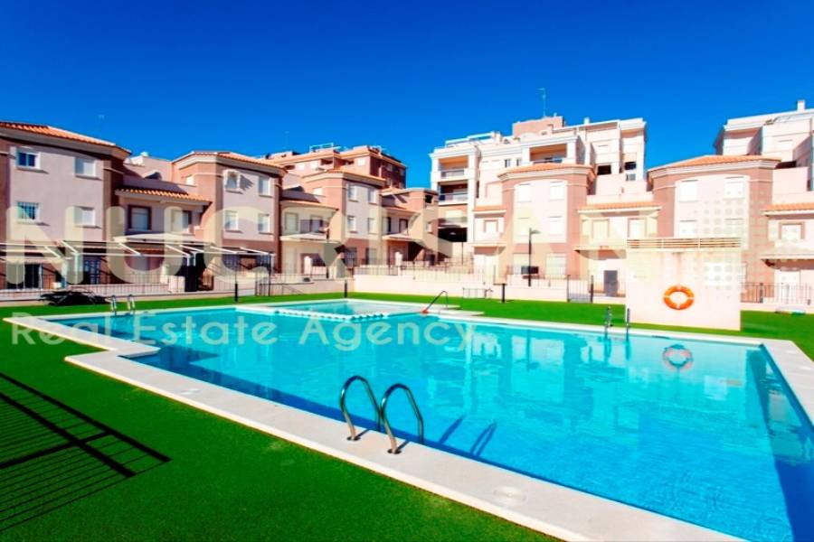 Santa Pola,Alicante,España,3 Bedrooms Bedrooms,2 BathroomsBathrooms,Bungalow,21637