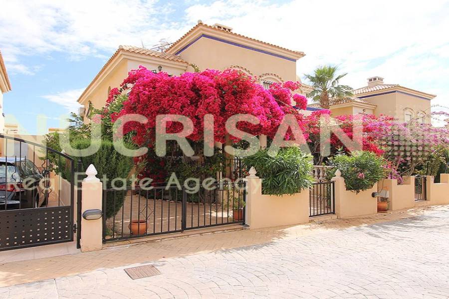 Orihuela,Alicante,España,2 Bedrooms Bedrooms,2 BathroomsBathrooms,Bungalow,21645