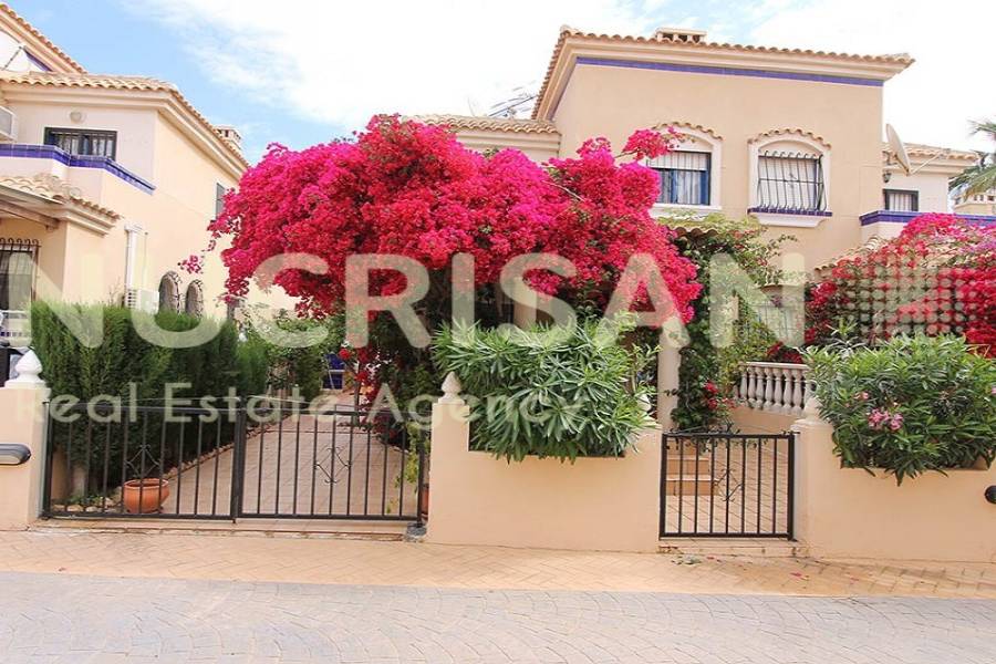 Orihuela,Alicante,España,2 Bedrooms Bedrooms,2 BathroomsBathrooms,Bungalow,21645