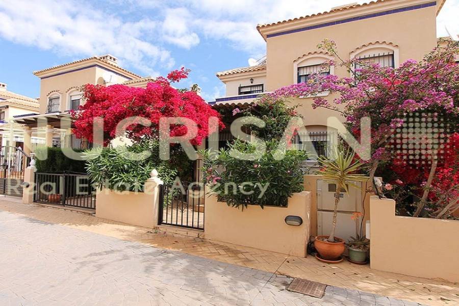 Orihuela,Alicante,España,2 Bedrooms Bedrooms,2 BathroomsBathrooms,Bungalow,21645