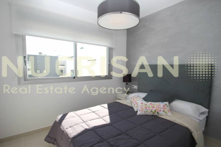 Orihuela,Alicante,España,3 Bedrooms Bedrooms,2 BathroomsBathrooms,Apartamentos,21658