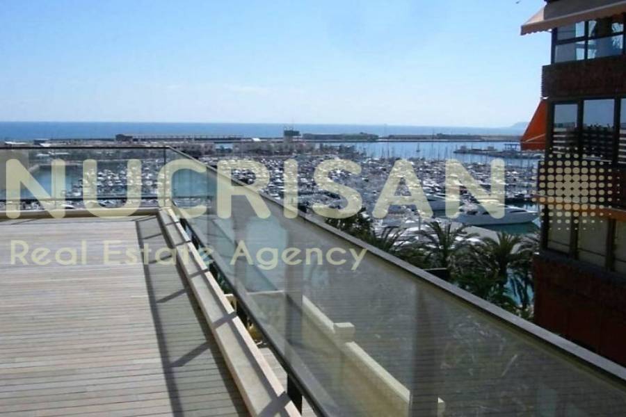 Alicante,Alicante,España,3 Bedrooms Bedrooms,2 BathroomsBathrooms,Atico,21685