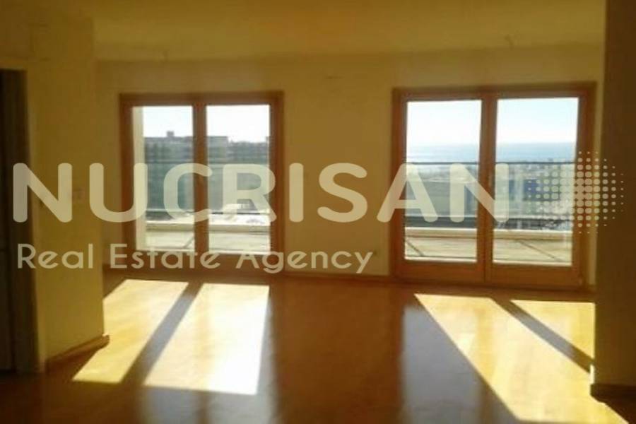 Alicante,Alicante,España,3 Bedrooms Bedrooms,2 BathroomsBathrooms,Atico,21685