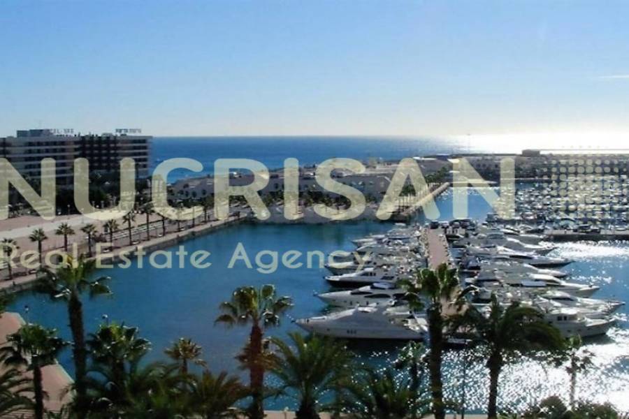 Alicante,Alicante,España,3 Bedrooms Bedrooms,2 BathroomsBathrooms,Atico,21685