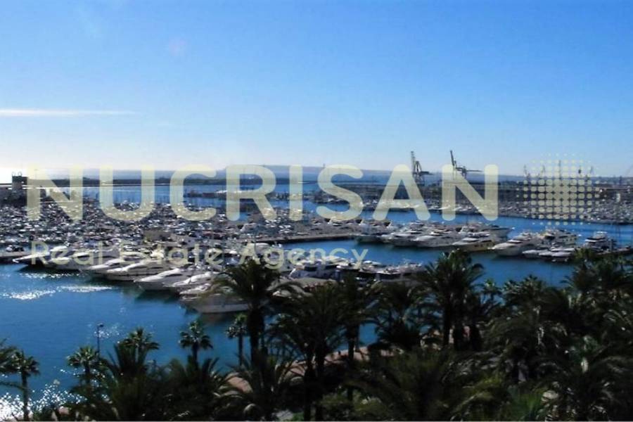 Alicante,Alicante,España,3 Bedrooms Bedrooms,2 BathroomsBathrooms,Atico,21685
