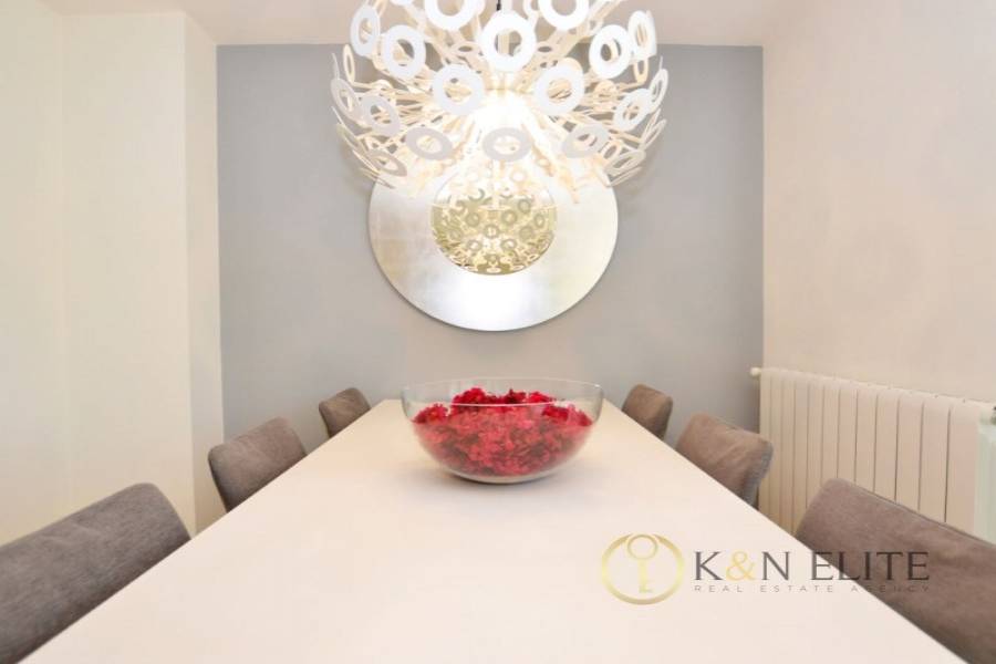 Alicante,Alicante,España,4 Bedrooms Bedrooms,4 BathroomsBathrooms,Bungalow,21723