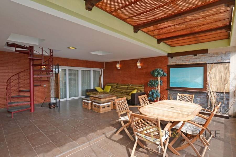 Alicante,Alicante,España,5 Bedrooms Bedrooms,3 BathroomsBathrooms,Atico,21733