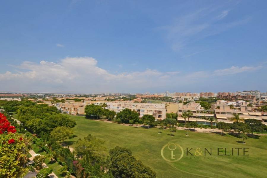 Alicante,Alicante,España,2 Bedrooms Bedrooms,2 BathroomsBathrooms,Atico,21738