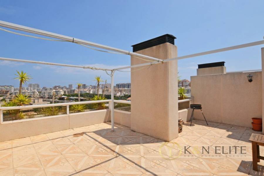 Alicante,Alicante,España,2 Bedrooms Bedrooms,2 BathroomsBathrooms,Atico,21738