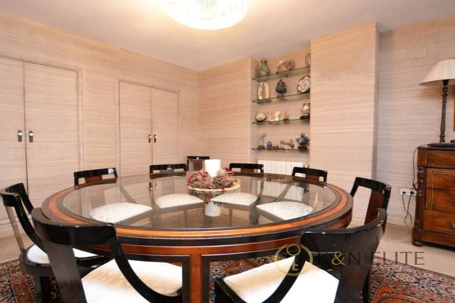 Alicante,Alicante,España,4 Bedrooms Bedrooms,4 BathroomsBathrooms,Dúplex,21740