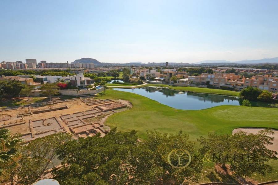 Alicante,Alicante,España,2 Bedrooms Bedrooms,2 BathroomsBathrooms,Atico,21742