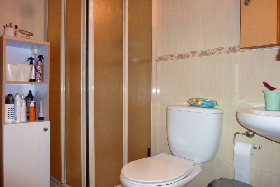 Alicante,Alicante,España,4 Bedrooms Bedrooms,3 BathroomsBathrooms,Pisos tipo duplex,21766