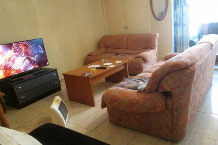 Alicante,Alicante,España,3 Bedrooms Bedrooms,1 BañoBathrooms,Entresuelo,21771