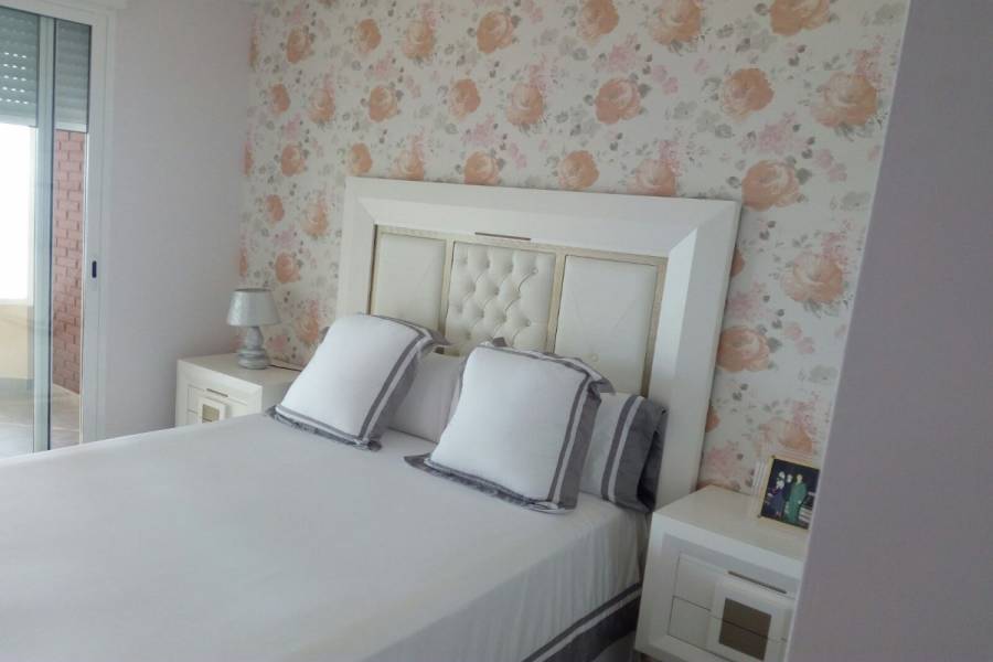 Alicante,Alicante,España,3 Bedrooms Bedrooms,2 BathroomsBathrooms,Apartamentos,21776