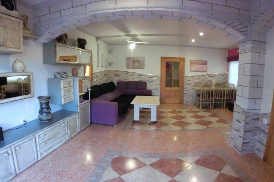 Alicante,Alicante,España,4 Bedrooms Bedrooms,2 BathroomsBathrooms,Atico,21777