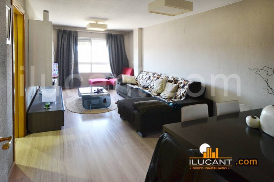 Alicante,Alicante,España,4 Bedrooms Bedrooms,3 BathroomsBathrooms,Pisos tipo duplex,21782