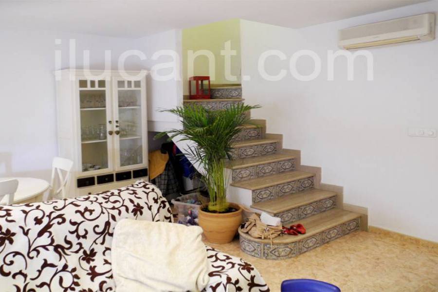Alicante,Alicante,España,3 Bedrooms Bedrooms,2 BathroomsBathrooms,Dúplex,21783