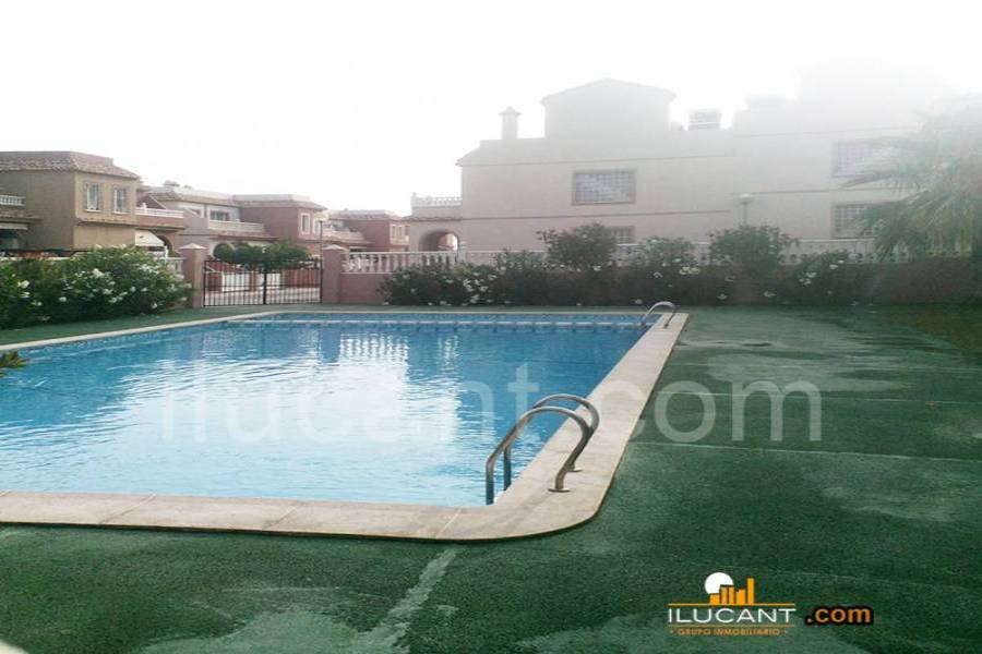 Gran alacant,Alicante,España,3 Bedrooms Bedrooms,2 BathroomsBathrooms,Bungalow,21784
