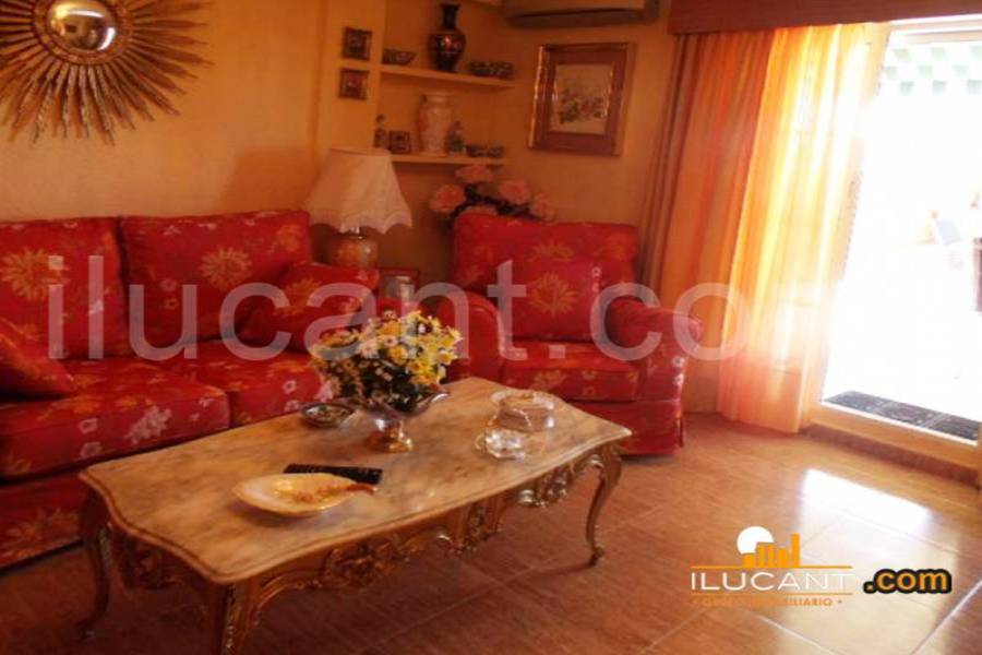 Alicante,Alicante,España,4 Bedrooms Bedrooms,2 BathroomsBathrooms,Atico,21795