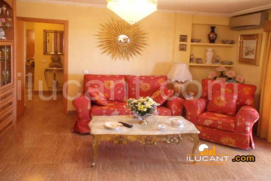 Alicante,Alicante,España,4 Bedrooms Bedrooms,2 BathroomsBathrooms,Atico,21795