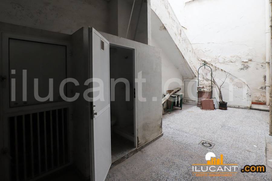 Alicante,Alicante,España,9 Bedrooms Bedrooms,Edificio,21804
