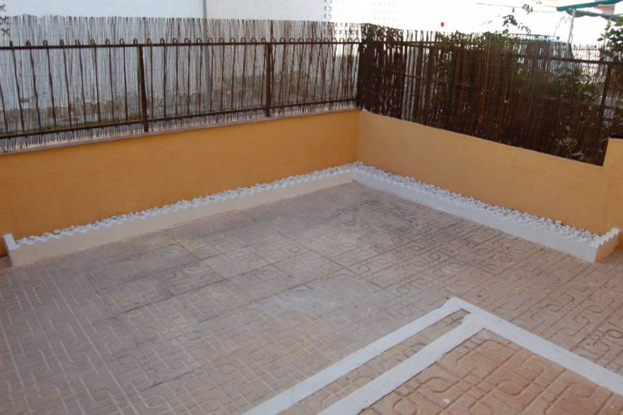 Santa Pola,Alicante,España,3 Bedrooms Bedrooms,1 BañoBathrooms,Bungalow,22263