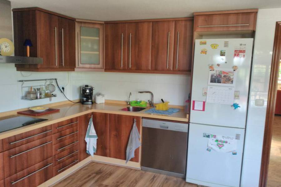 Mutxamel,Alicante,España,4 Bedrooms Bedrooms,2 BathroomsBathrooms,Bungalow,22272