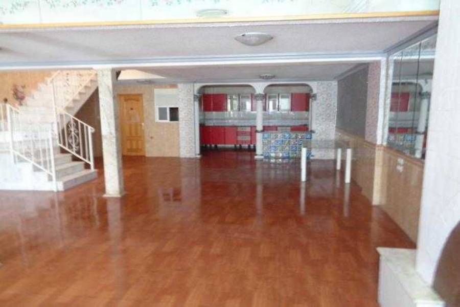 Elda,Alicante,España,3 Bedrooms Bedrooms,3 BathroomsBathrooms,Adosada,22286