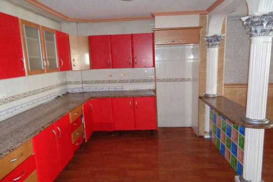 Elda,Alicante,España,3 Bedrooms Bedrooms,3 BathroomsBathrooms,Adosada,22286