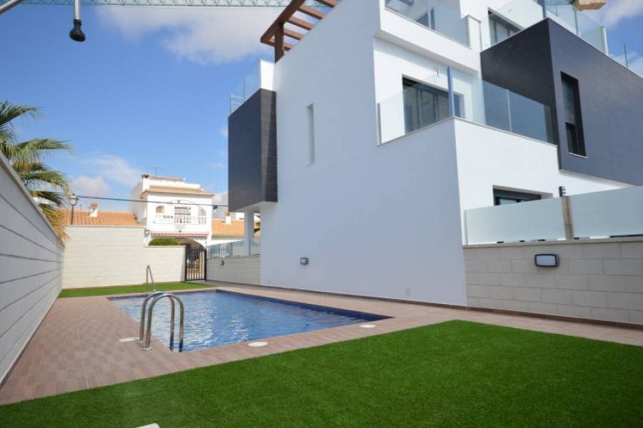 Orihuela Costa,Alicante,España,2 Bedrooms Bedrooms,2 BathroomsBathrooms,Bungalow,22302