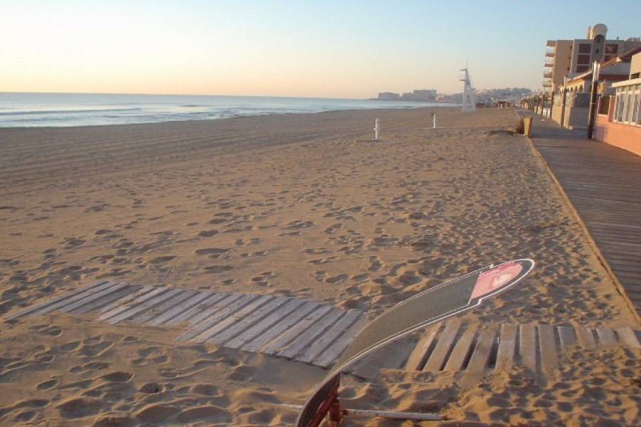 Torrevieja,Alicante,España,3 Bedrooms Bedrooms,2 BathroomsBathrooms,Casas,22397