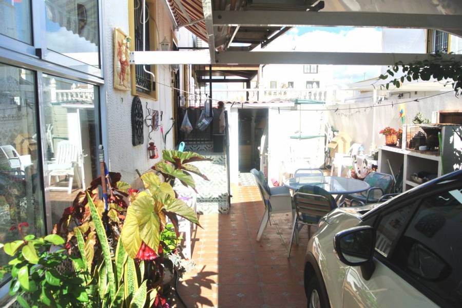 Orihuela Costa,Alicante,España,4 Bedrooms Bedrooms,3 BathroomsBathrooms,Adosada,22450
