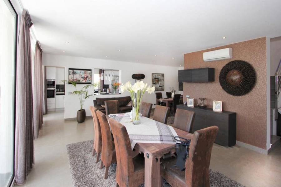 Altea,Alicante,España,5 Bedrooms Bedrooms,2 BathroomsBathrooms,Casas,22495