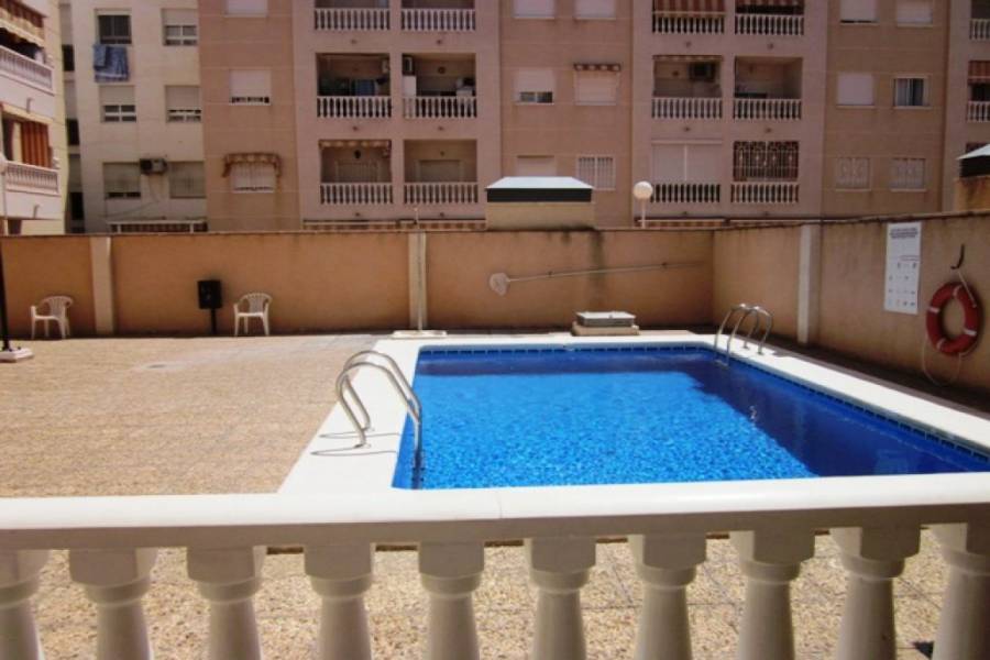 Torrevieja,Alicante,España,2 Bedrooms Bedrooms,1 BañoBathrooms,Apartamentos,22510