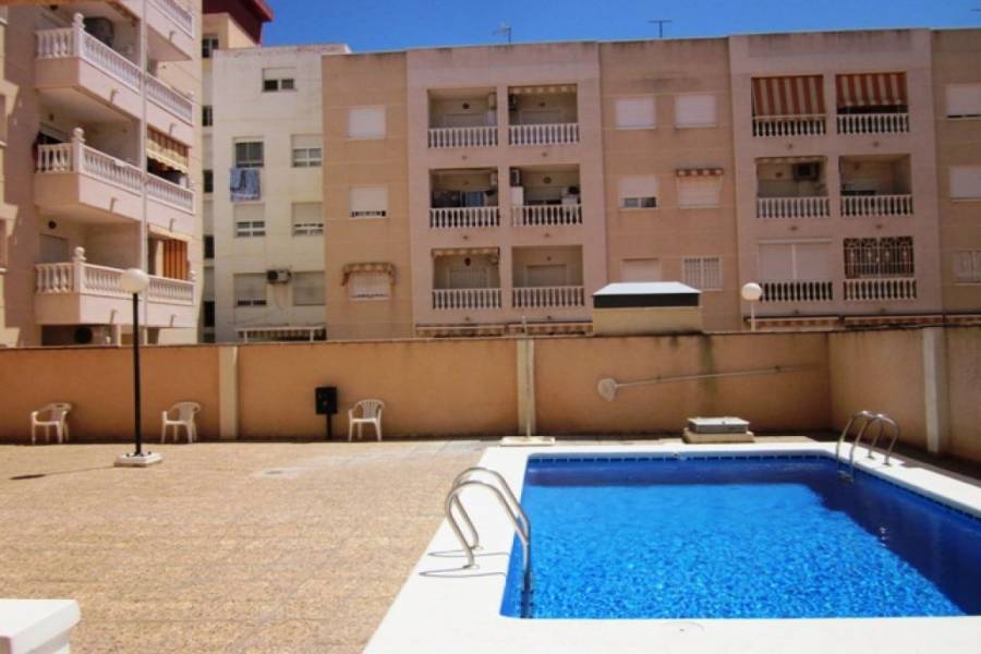 Torrevieja,Alicante,España,2 Bedrooms Bedrooms,1 BañoBathrooms,Apartamentos,22510