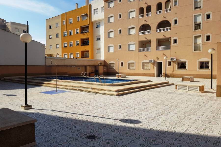 Torrevieja,Alicante,España,2 Bedrooms Bedrooms,1 BañoBathrooms,Planta baja,22522