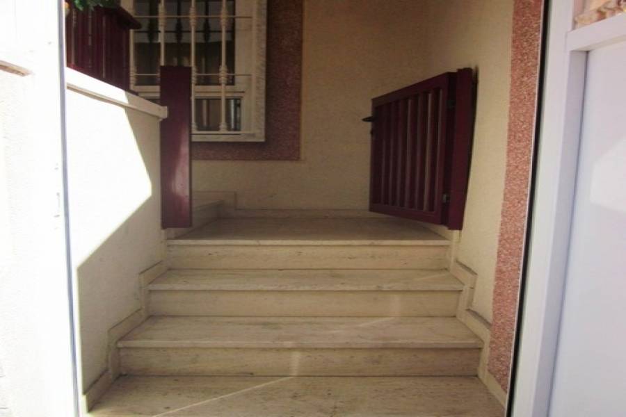 Torrevieja,Alicante,España,3 Bedrooms Bedrooms,2 BathroomsBathrooms,Planta baja,22527