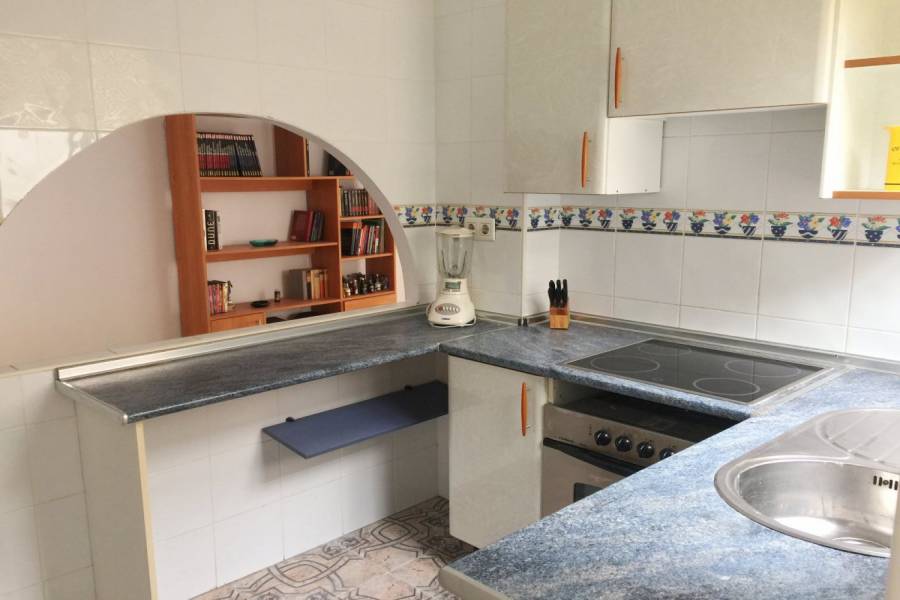 Alicante,Alicante,España,2 Bedrooms Bedrooms,1 BañoBathrooms,Atico,24153
