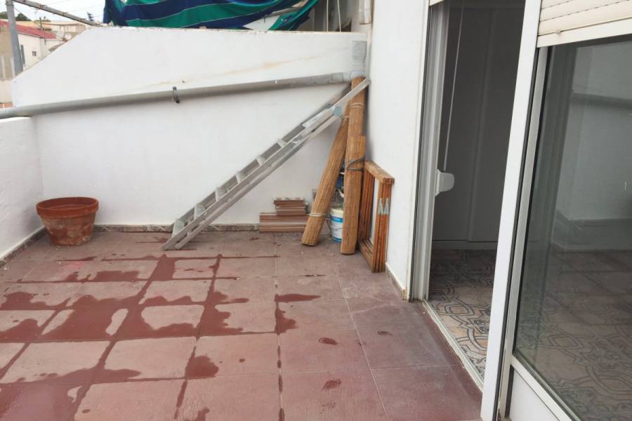 Alicante,Alicante,España,2 Bedrooms Bedrooms,1 BañoBathrooms,Atico,24153