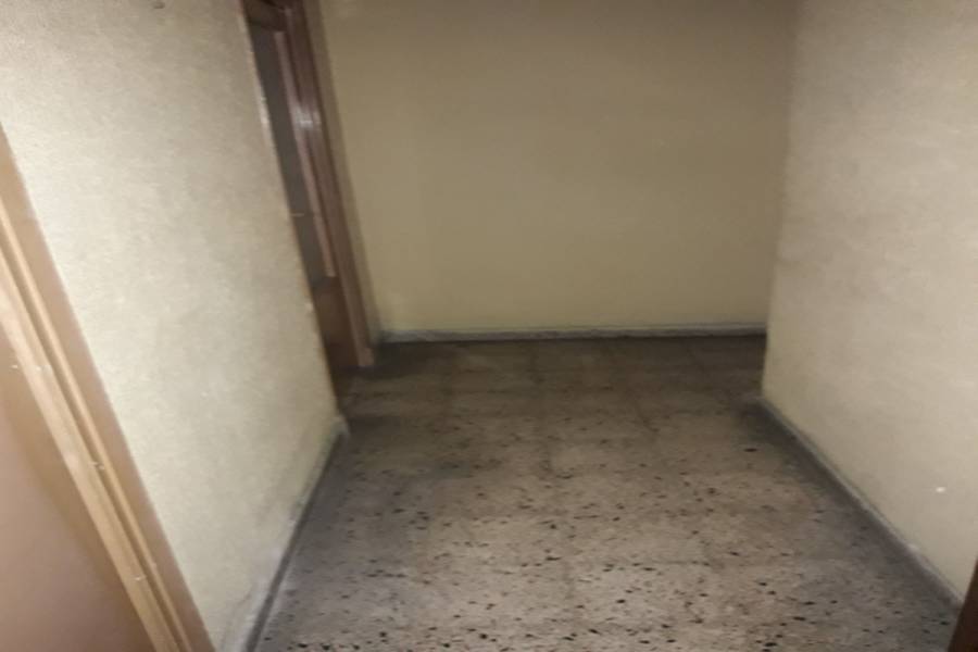 Alicante,Alicante,España,7 Bedrooms Bedrooms,3 BathroomsBathrooms,Edificio,24155