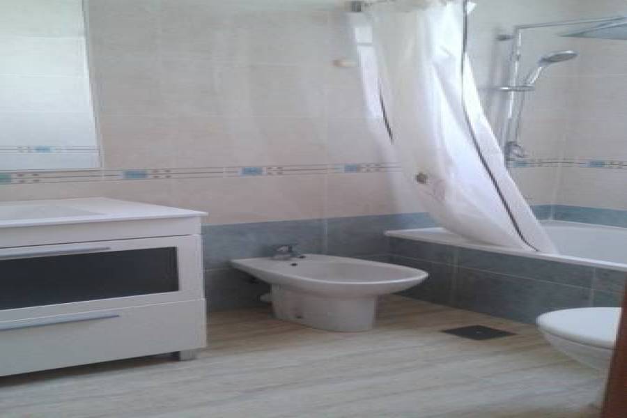 Alicante,Alicante,España,3 Bedrooms Bedrooms,2 BathroomsBathrooms,Atico,24186