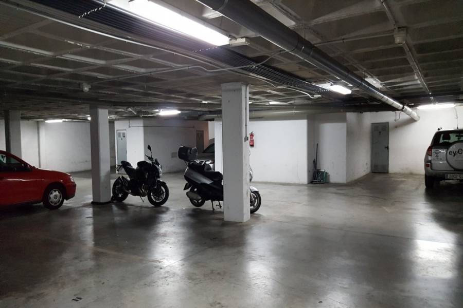 Alicante,Alicante,España,Cocheras,24196