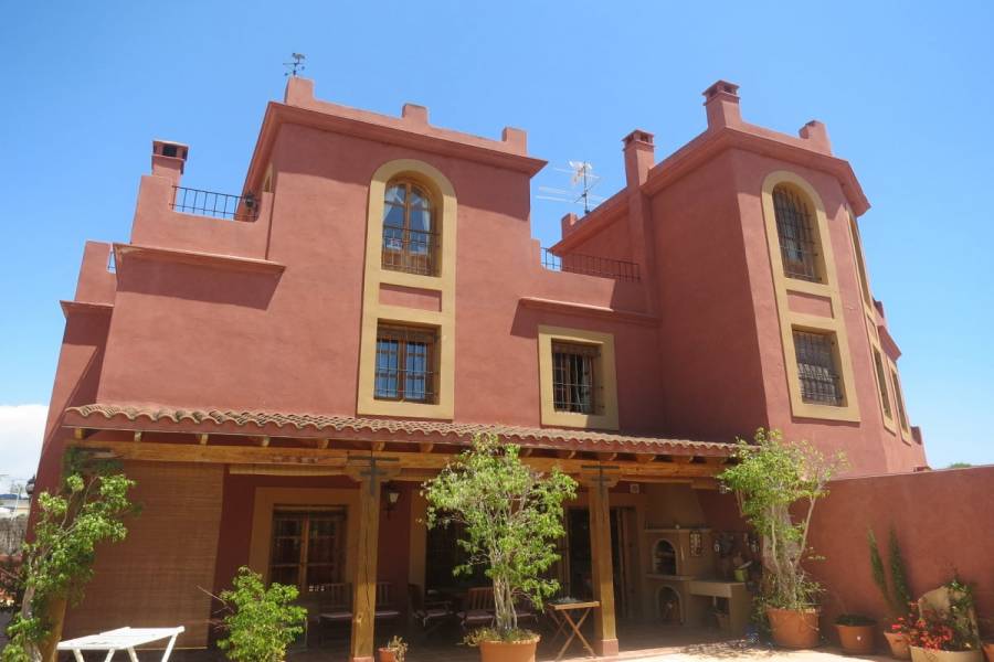 Elche,Alicante,España,5 Bedrooms Bedrooms,3 BathroomsBathrooms,Bungalow,24197