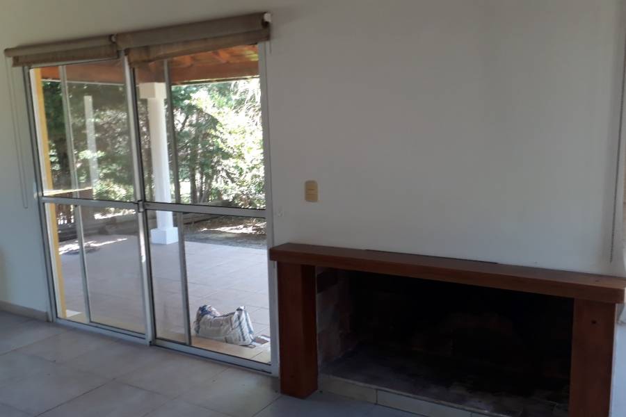 Belen de Escobar,Buenos Aires,Argentina,3 Habitaciones Habitaciones,2 BañosBaños,Casas,Fincas de Maschwitz,islandia 2300,3202