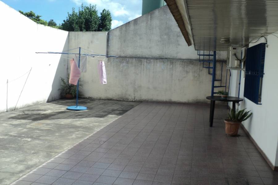Aldo Bonzi,Buenos Aires,Argentina,1 BañoBaños,Casas,Campion,3210