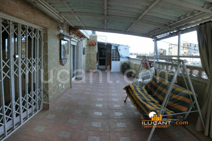 Alicante,Alicante,España,4 Bedrooms Bedrooms,2 BathroomsBathrooms,Atico,24381