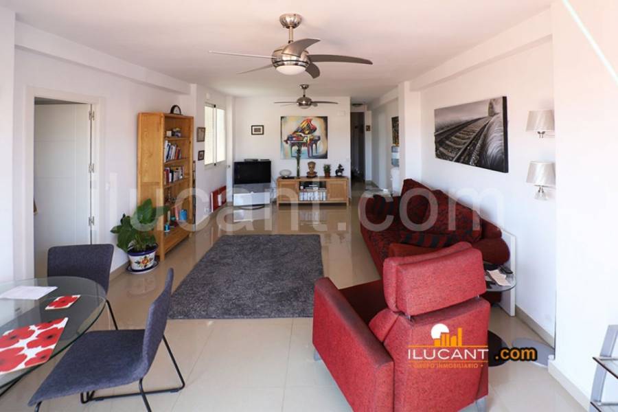 Alicante,Alicante,España,2 Bedrooms Bedrooms,1 BañoBathrooms,Atico,24390